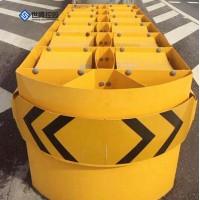 湖北世腾防撞垫厂家可定制高速公路防撞垫 可导向安全防撞垫