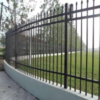 佛山锌钢护栏厂家 公园围墙栏杆图片 污水处理厂铁艺栅栏安装