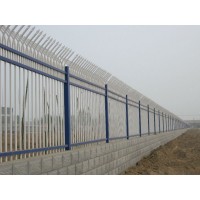 生产出售锌钢护栏网，喷塑护栏，小区工厂围墙护栏
