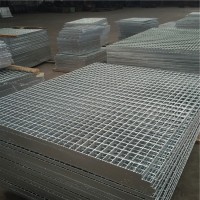 生产出售钢格板，网格栅，沟盖板，平台踏步板，井盖，复合板