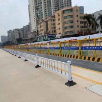 揭西马路面包管隔离京式护栏 南海市政交通锌钢护栏批发