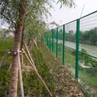 湛江市政护栏网安装 道路隔离网现货 绿化带护栏批发