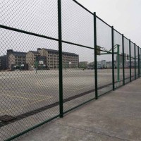 广州学校操场护栏隔离栅 篮球场围栏安装 勾花网护栏现货
