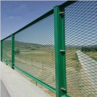 东莞公路护栏网隔离栅 桥梁防抛网现货 钢板网护栏图片